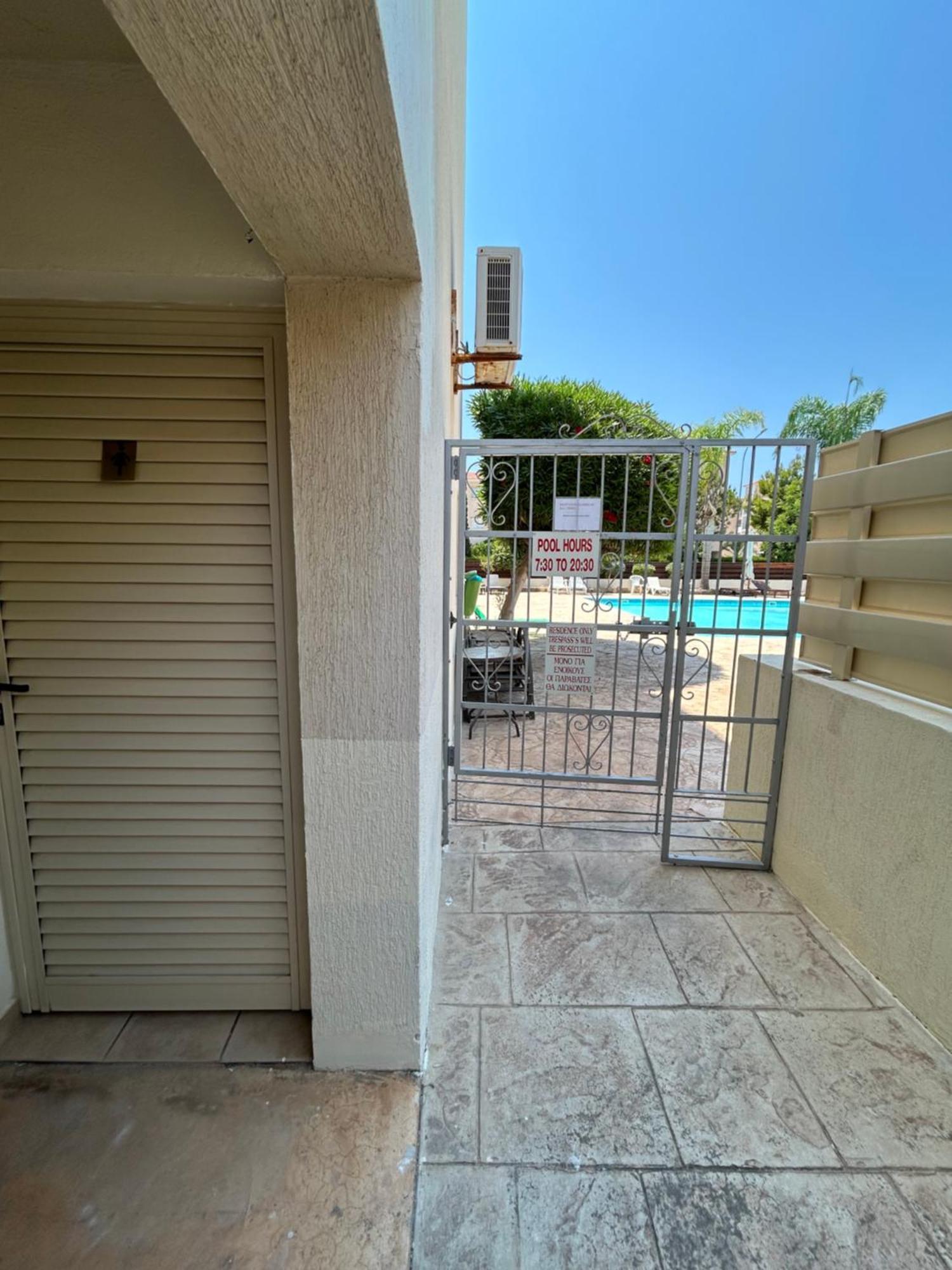 Private Apartment At Aristo Universe III With Pool Paphos Extérieur photo