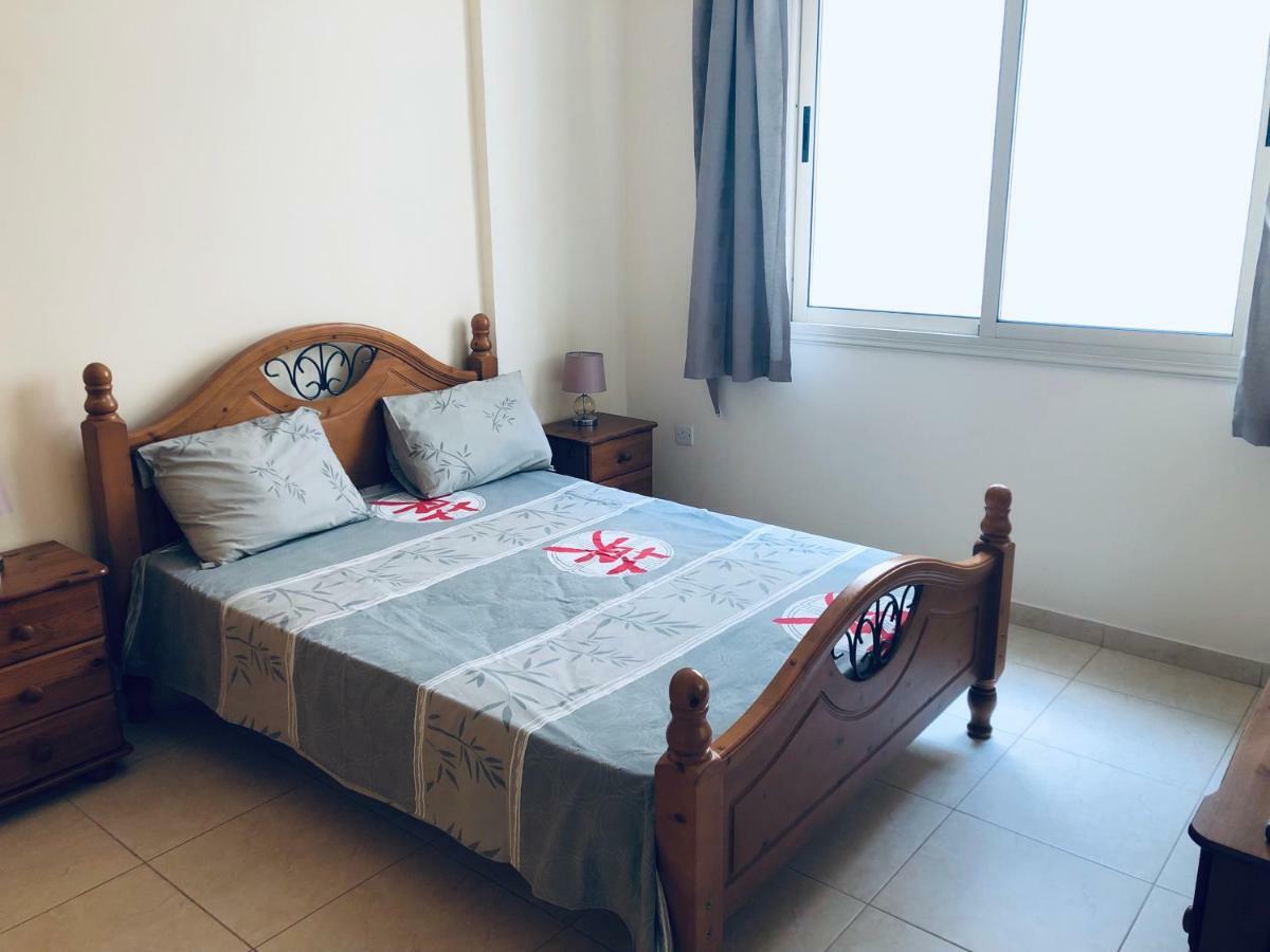 Private Apartment At Aristo Universe III With Pool Paphos Extérieur photo
